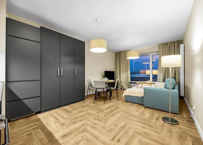 Konopacka - 7th Floor, Trams Nearby - By Rentujemy Апартаменты *