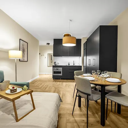 Konopacka - 7th Floor, Trams Nearby - By Rentujemy * Warsaw