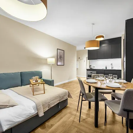 Konopacka - 7th Floor, Trams Nearby - By Rentujemy Apartment *